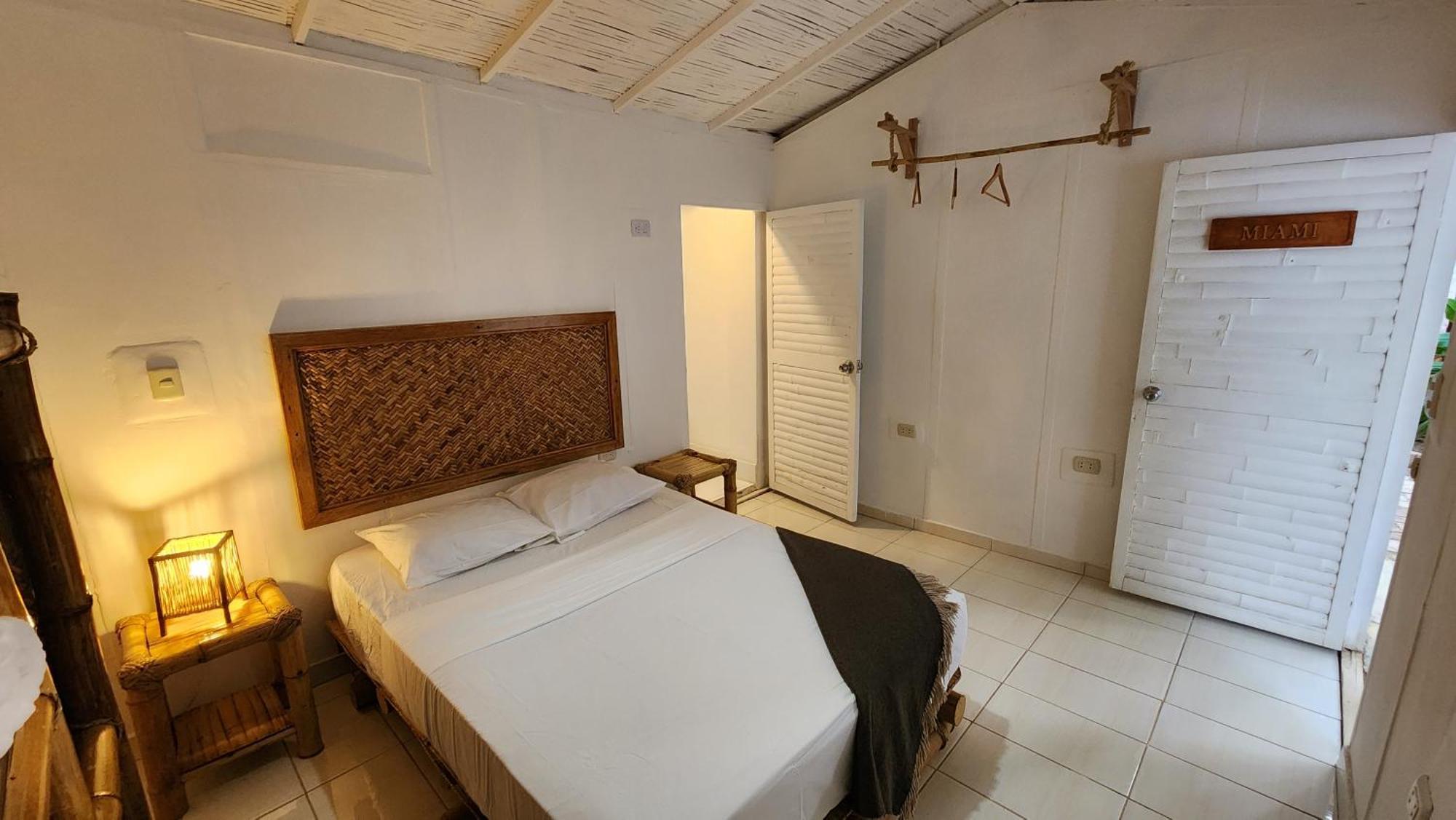 Kinti Guest House Манкора Екстериор снимка