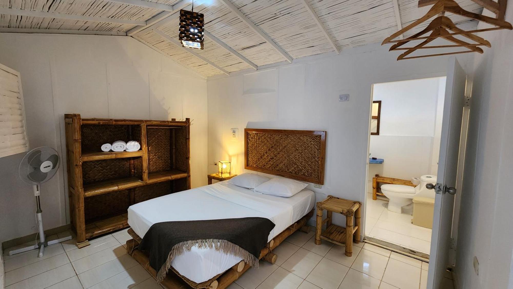 Kinti Guest House Манкора Екстериор снимка